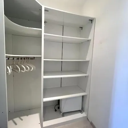 Vannie, Logement Cosy, Centre Ville, Avec Wifi * Hyeres