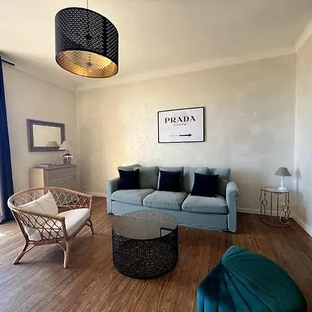 Vannie, Logement Cosy, Centre Ville, Avec Wifi Apartment *
