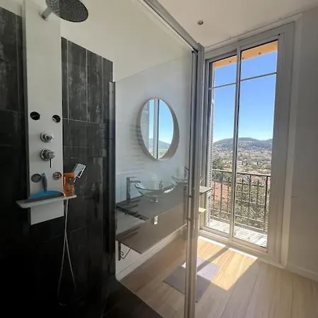 Apartment Vannie, Logement Cosy, Centre Ville, Avec Wifi *